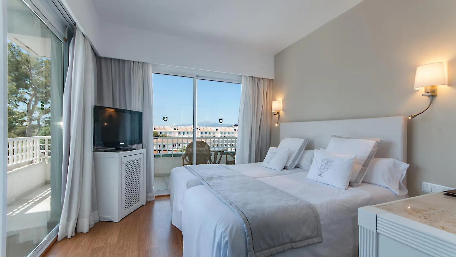 Hotel apartamentowy Playa Esperanza Resort Affiliated By Melia Playa de Muro