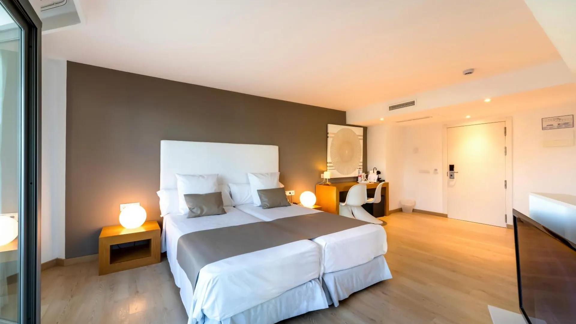 Hotel apartamentowy Playa Esperanza Resort Affiliated By Melia Playa de Muro